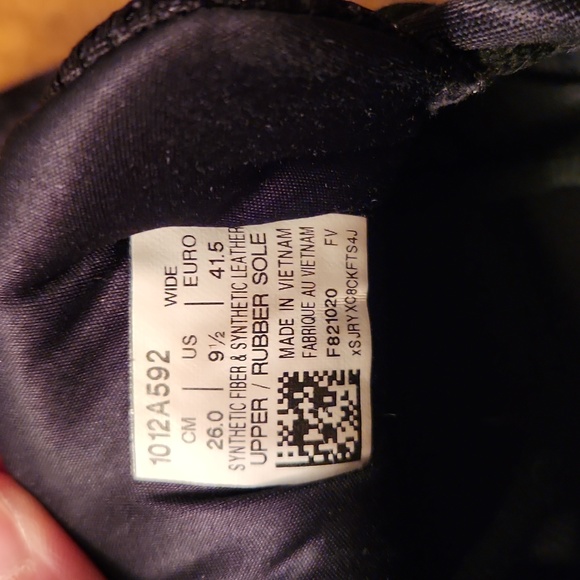 ASICS shoes - Picture 5 of 5